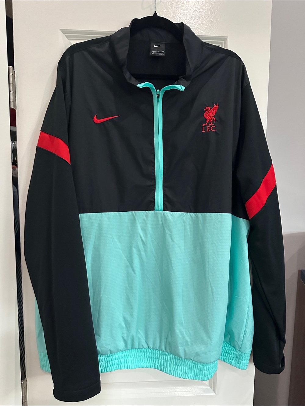 Nike Black Mint Pullover Jacket with Red Accents XXL